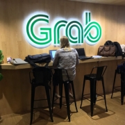 Grab and Singtel team up to apply for a digital full bank license in Singapore